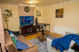 Elegant 3-Bedroom, Free parking, Garden, Pet Friendly, superfast Wi-Fi! - Sittingbourne - 6