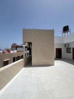 Modern 2-Bedroom Flat in Central Ouakam, Dakar - Dakar - 2
