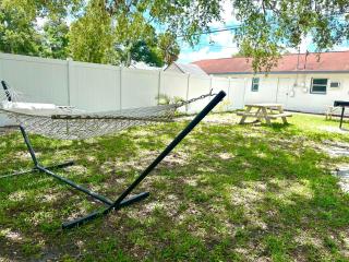Beautiful Studio 10 Min To Beach J11 - Clearwater - 1