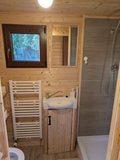 Bee house - - 7