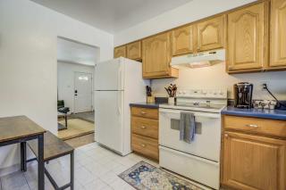 Alder Nest Cozy Retreat w Fire Pit & Workspace - 7