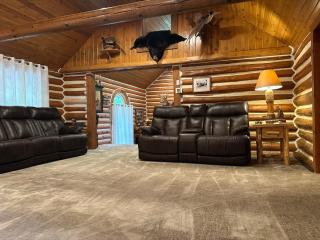 Log Cabin in the Woods - Kentucky - 8