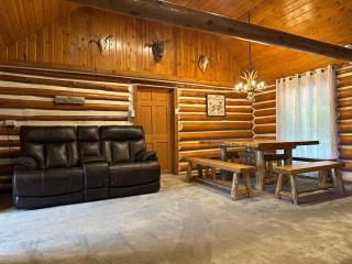 Log Cabin in the Woods - Kentucky - 9