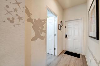 Disney Family Fun at Regal Oaks - 3