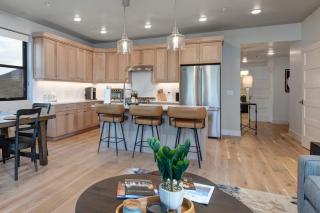 Mayflower Lakeside Retreat - Cranmer - 1
