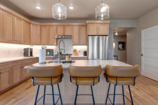 Mayflower Lakeside Retreat - Cranmer - 3