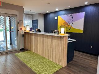 Spark by Hilton Guilford - Guilford - 9