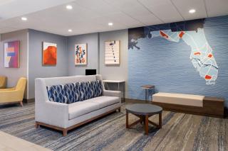 Holiday Inn Express St. Petersburg North / I-275 by IHG - St. Petersburg - 2