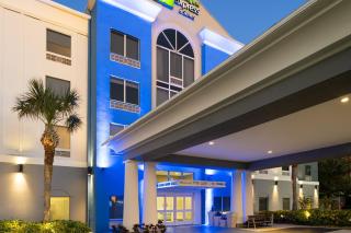 Holiday Inn Express St. Petersburg North / I-275 by IHG - St. Petersburg - 0