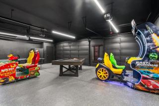 Luxurious Villa Living in Indio w Pool Spa - 9