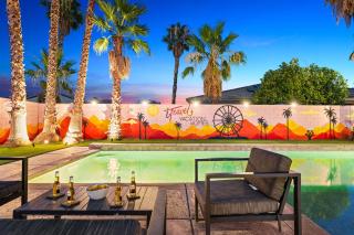 Luxurious Villa Living in Indio w Pool Spa - Indio - 2
