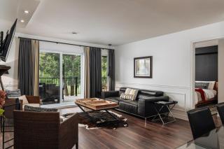 2 bedroom suite with views of Sommets St-Sauveur - 1