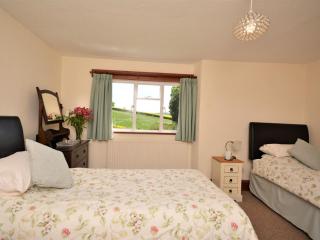 2 Bed in Sidmouth BURSC - Sidbury - 1