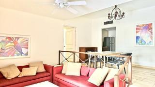 Beautiful Condo in a great Beach Hotel complex - - 6