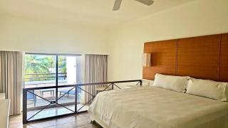 Beautiful Condo in a great Beach Hotel complex - - 4