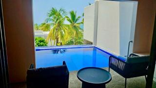 Beautiful Condo in a great Beach Hotel complex - - 2