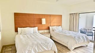 Beautiful Condo in a great Beach Hotel complex - - 1