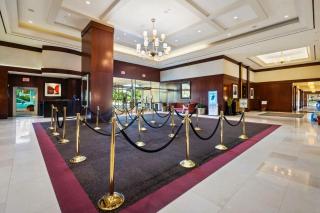 No Resort Fee Strip View Suites+ Free Valet + Pool - 2