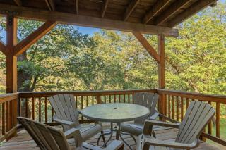 Alpine Retreat w Private Deck Views Outdoor Dining Alpen Drive by AvantStay - 7