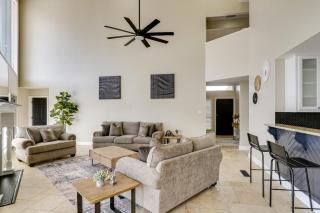 Outdoor Entertainment Area Spacious Midland Home! - 6