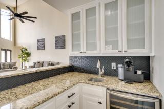 Outdoor Entertainment Area Spacious Midland Home! - Midland - 5