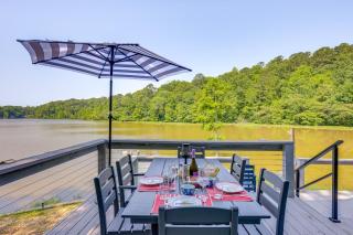 Private On-Site Boat Dock Cabin on Lake Jordan - - 0