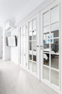 Charming downtown apartment with park view - 2