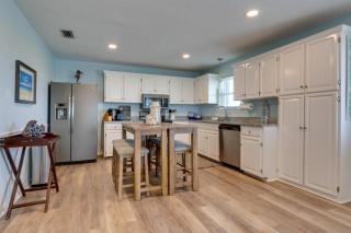 1 Block to Gulf Dauphin Island Retreat with Views - 3