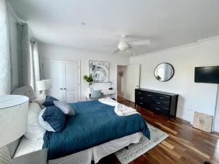 Modern 2-bed, 2-bath, 4 Min Walk To Northeastern - Boston - 6