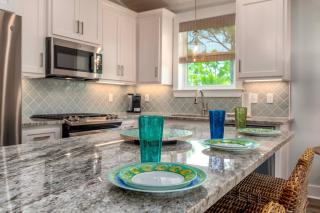 Luxe Family Condo with Gulf View in Dauphin Island! - Dauphin Island - 4