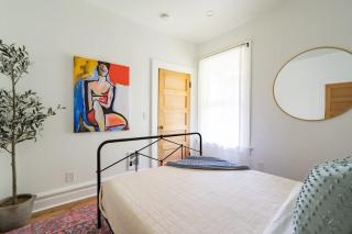 Stay Portland - The Tournesol Suite- Leisurely Strolls on NW 23rd - Portland - 3