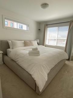 Stylish Three Bedroom Townhome - Squamish - 2