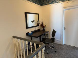 Coxon - 5 Bdrm 6 beds Perfect 4 contractor - Felling - 6