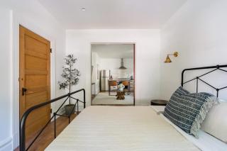 Stay Portland - The Câlin Suite - Posh Local Boutiques & Eateries - Portland - 3
