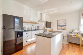 Stay Portland - The Charmante Suite- Breweries & Boutiques - 0