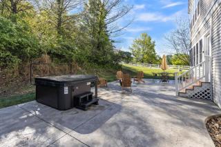Serene 4BD/4BA Countryside +Hot Tub by Lake & Golf - Saint Albans - 9