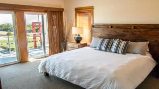 Lighthouse - 3-Bedroom, 3-Bathroom Suite at REAL Watersports - 3