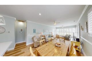 Litchfield Beach Retreat Lakeside Villa Serenity - Pawleys Island - 5