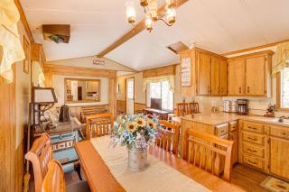 Creekside Cabin with Deck and Views in Panguitch! - 8