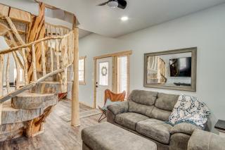 Family Home with Mountain Views in Circleville! - Circleville - 7