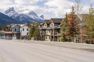 Perfect Canmore Base, Parking & Banff Pass - 9