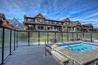 Perfect Canmore Base, Parking & Banff Pass - 2