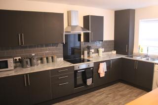 Tastefully furnished and Cosy 2-bedroom house - South Shields - 6