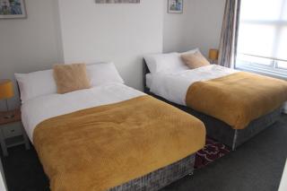 Tastefully furnished and Cosy 2-bedroom house - South Shields - 2