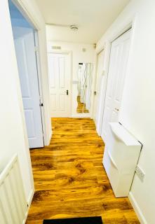 Modern 2 Bedroom GF - Aberdeen City Centre - Private Car Park - 1