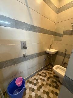 Independent 1 BHK Apartment In New Delhi - Neu-Delhi - 3