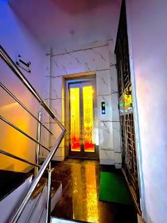 Independent 1 BHK Apartment In New Delhi - Neu-Delhi - 5