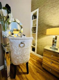 Isle Be Back-Ground Floor Flat - 5