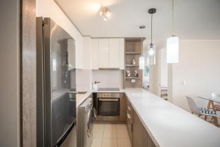 Premium 2BR 2BA Parque Arauco - Balcon con malla - Santiago - 2