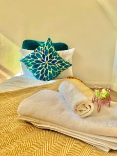 Cosy 1 BED w LOFT Sleeps 6 Close To Stations - London - 4